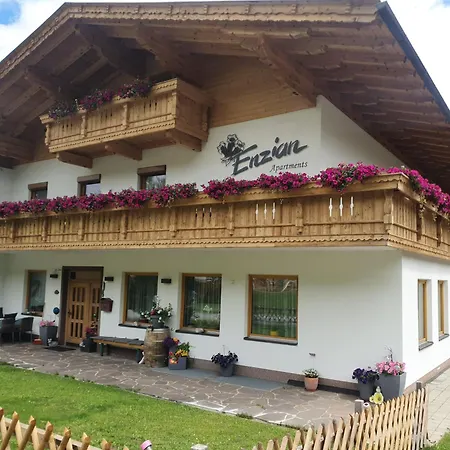 Haus Enzian Appartamento *