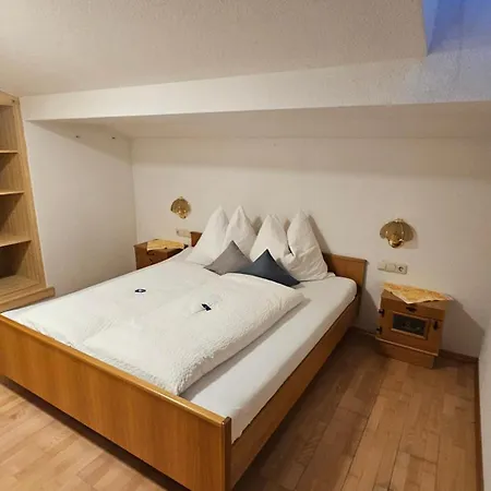 Haus Enzian Appartamento *